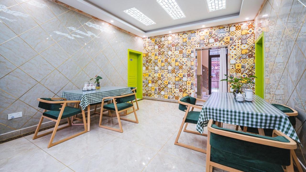 Floral Pudong Mingyuge Theme International Tourism Hotel *